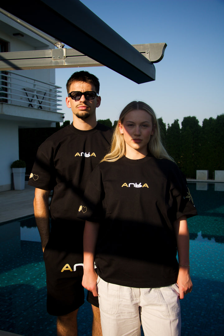 AURA LOVE TEE BLACK/GOLD